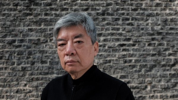 在线实盘配资炒股平台开户 这个爱写小说的中国建筑师获得了建筑界最高奖